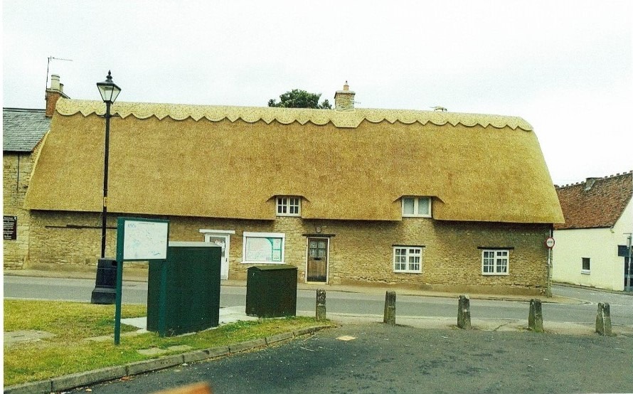Dodson Bros Best Thatched House
