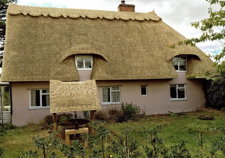Modern Thatched House - National Society of Master Thatchers